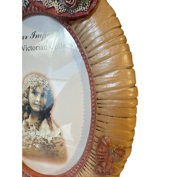 Vtg 1999 Popular Imports 3D Pink Hand Painted Lady Victorian Oval Picture Frame - Picture 4 of 12